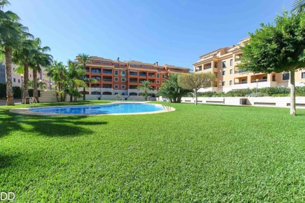 Hogar Brisa De Las Marinas Acogedor Apartamento Con Amplia Terraza Y Acceso Directo A Las Piscinas-Comfortable Apartment With Spacious Terrace And Direct Pool Access Denia Exterior foto